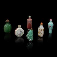 Nine Chinese Snuff Bottles, 19th-Early 20th Century — 晚清-民國 各式鼻烟壺一組九只