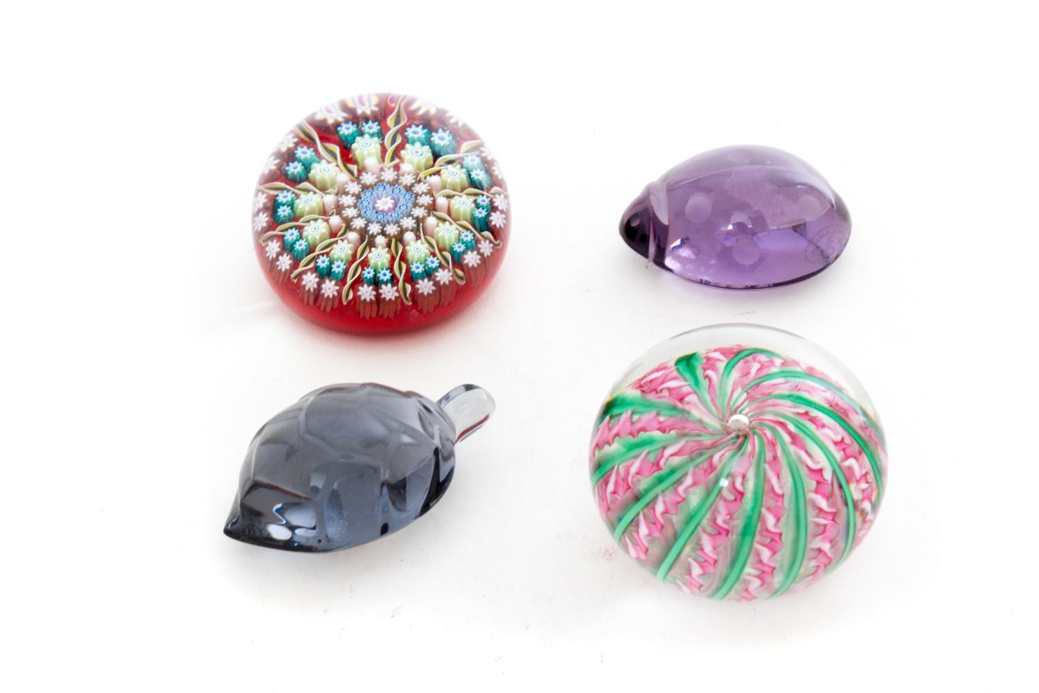 A Collection of Glass Paperweights Diameter of largest 2 3/4 inches. — LATE 20TH CENTURY