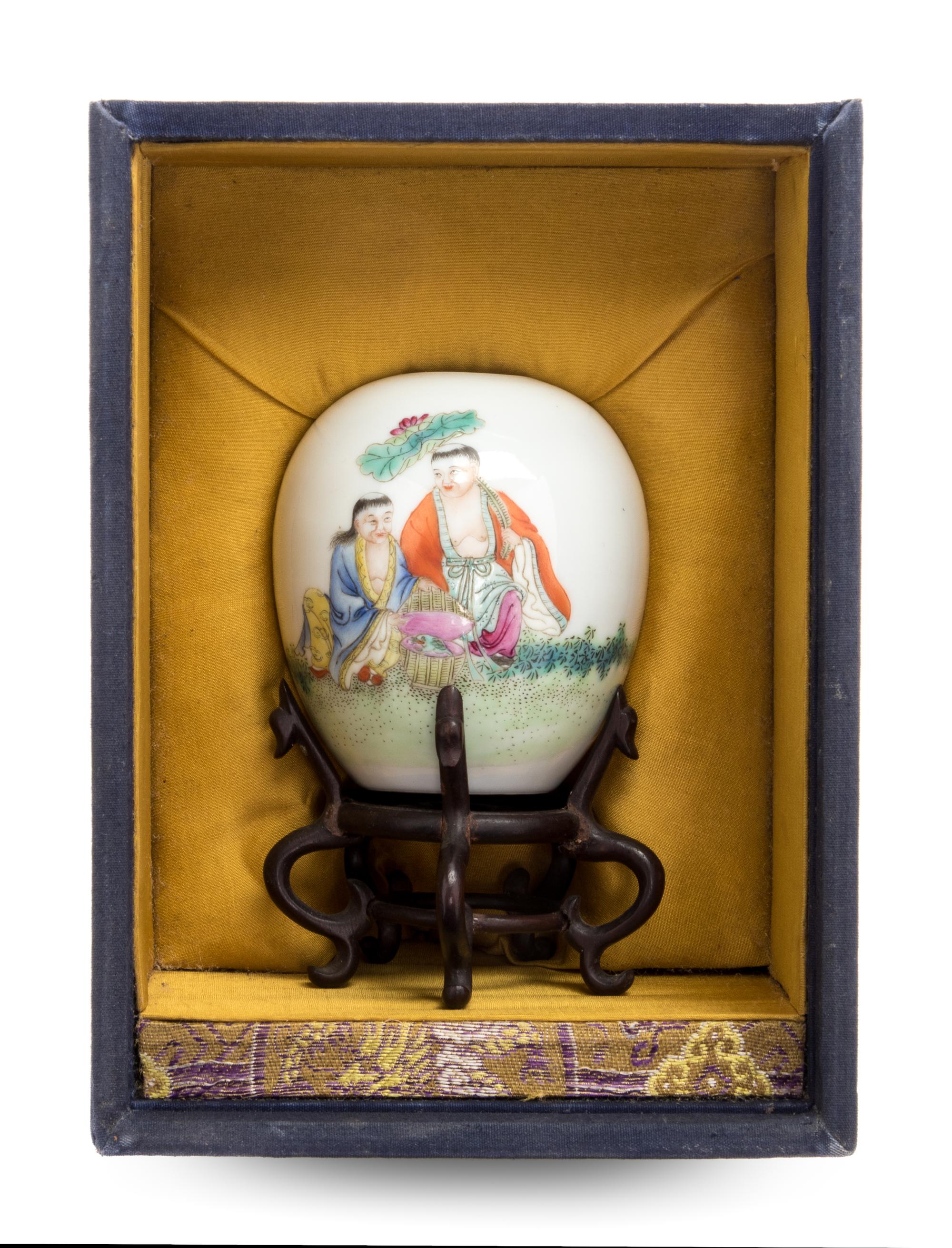 A Chinese Famille Rose Porcelain Jar