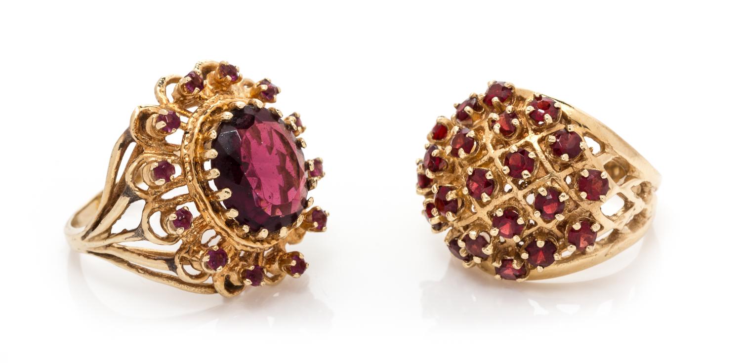 A Collection of Yellow Gold, Amethyst and Garnet Rings, 10.70 dwts.