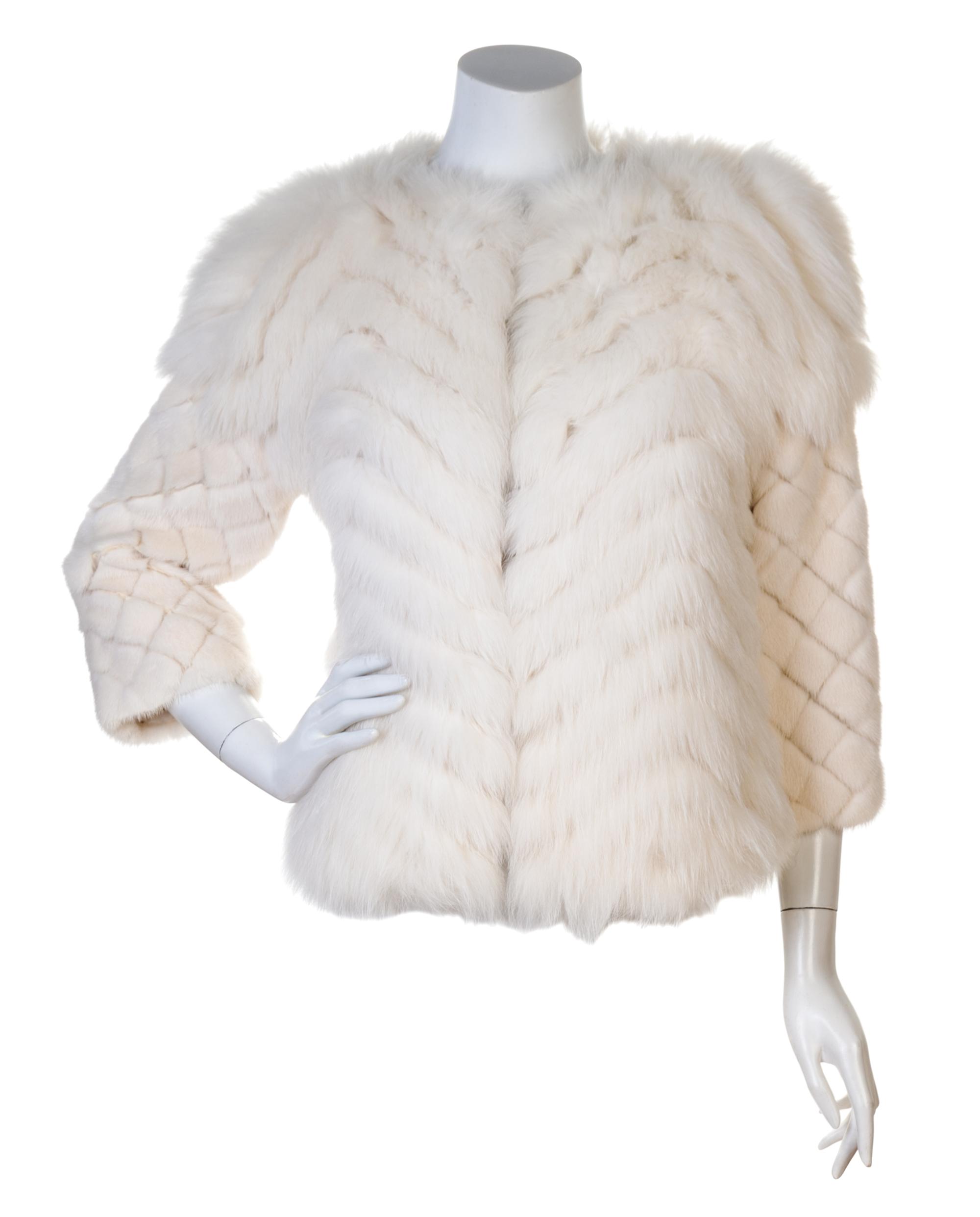 An Oscar de la Renta Cream Fox and Long Hair Mink Apres Ski Jacket, Size 4.