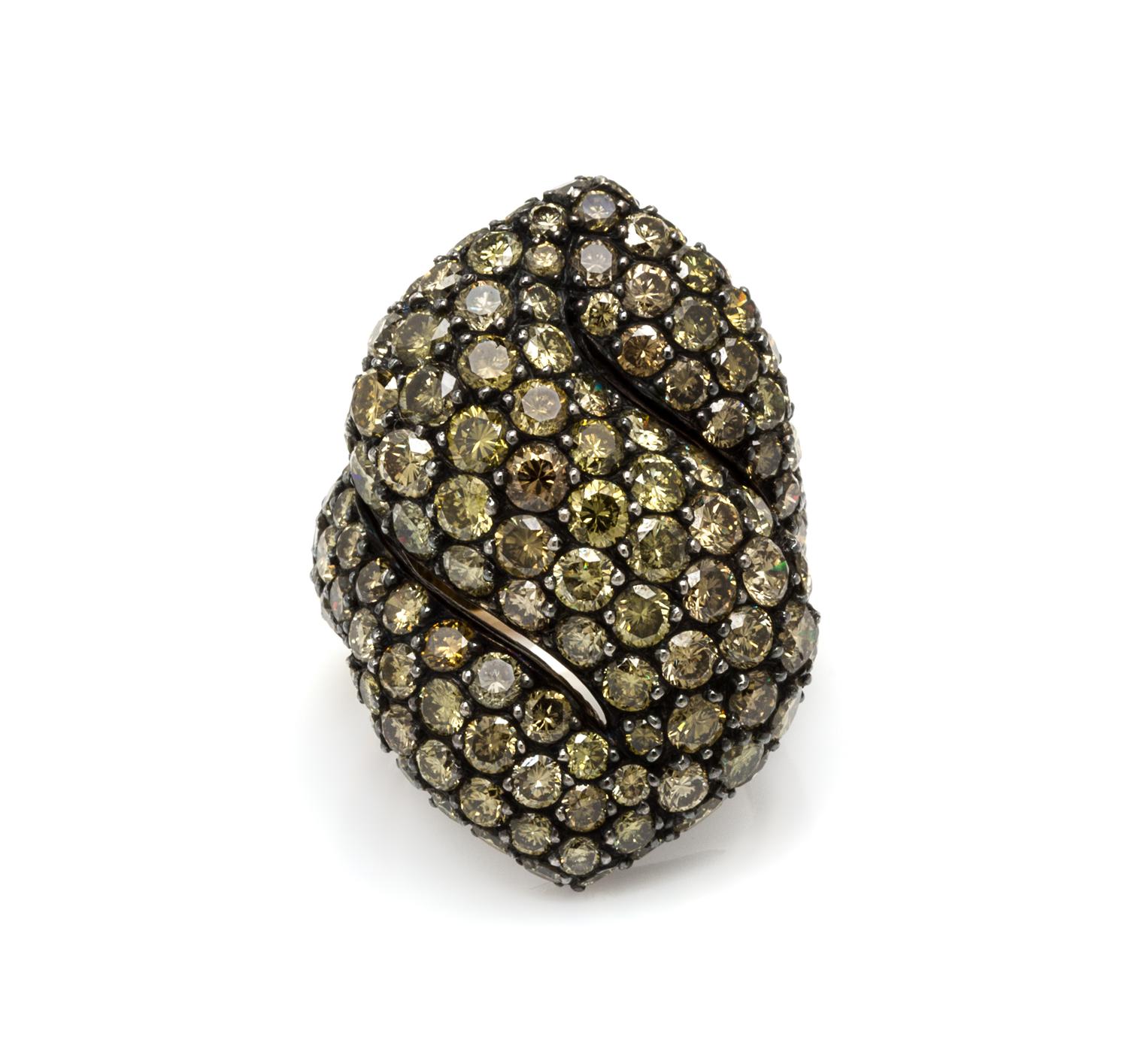 An 18 Karat Yellow Gold, Silver and Colored Diamond Ring, Gioia, 8.60 dwts.