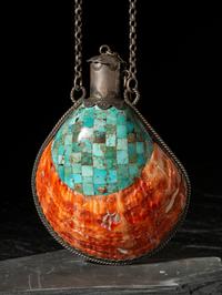 Southwestern-style Spiny Oyster Shell, Turquoise, and Silver Canteen, 2016
