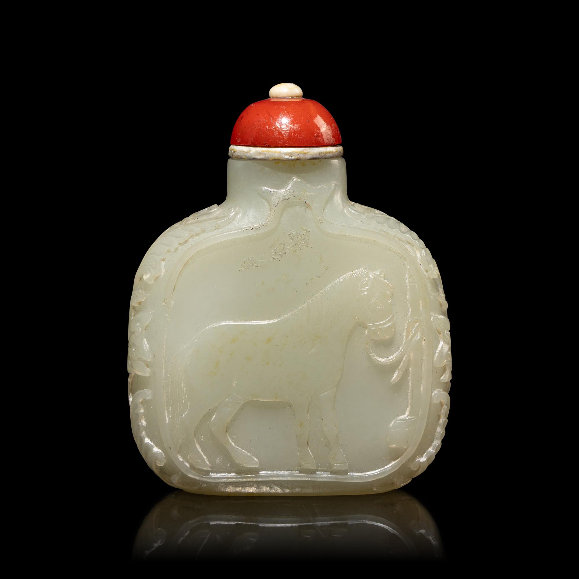 Nine Chinese Snuff Bottles, 19th-Early 20th Century — 晚清-民國 各式鼻烟壺一組九只