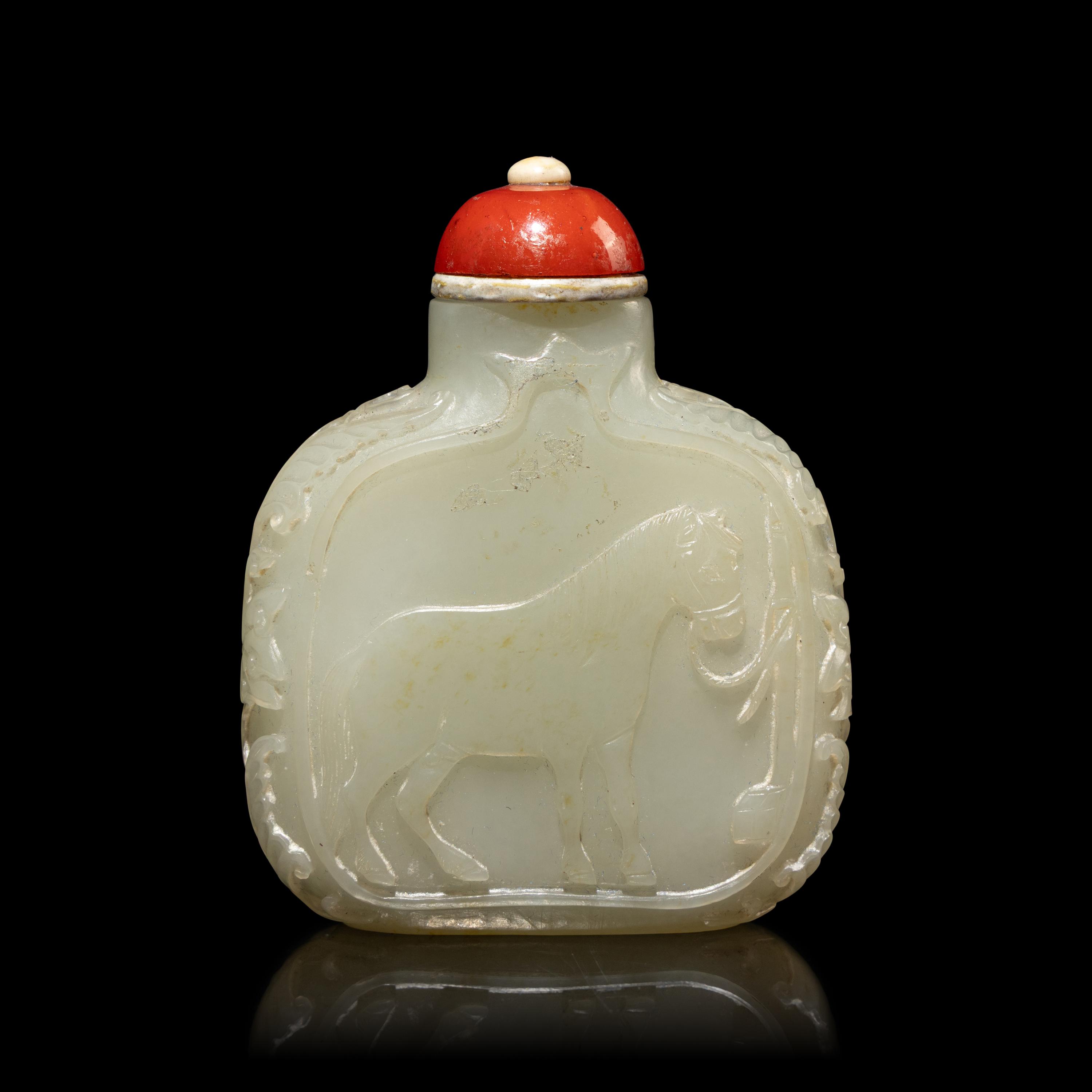 Nine Chinese Snuff Bottles, 19th-Early 20th Century — 晚清-民國 各式鼻烟壺一組九只