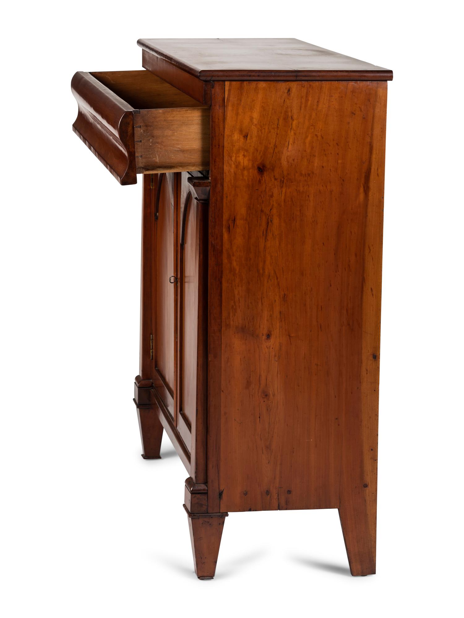 A Kentucky Classical Cherrywood Server