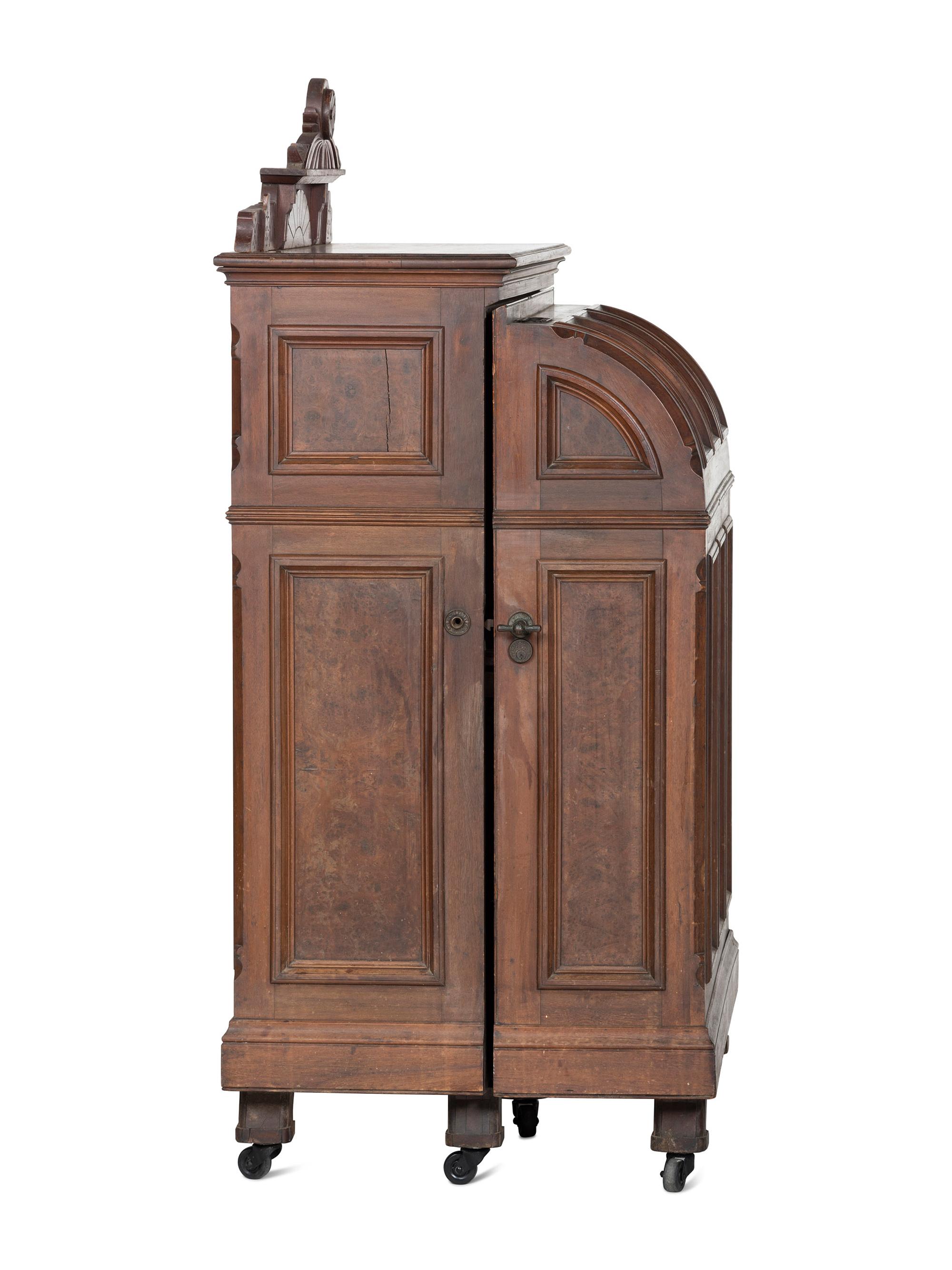 A Moore's Office Drawing Room Queen Combination Desk