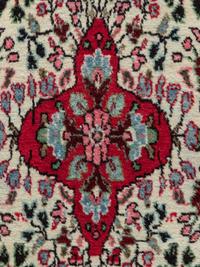 A Dergazine Wool Runner