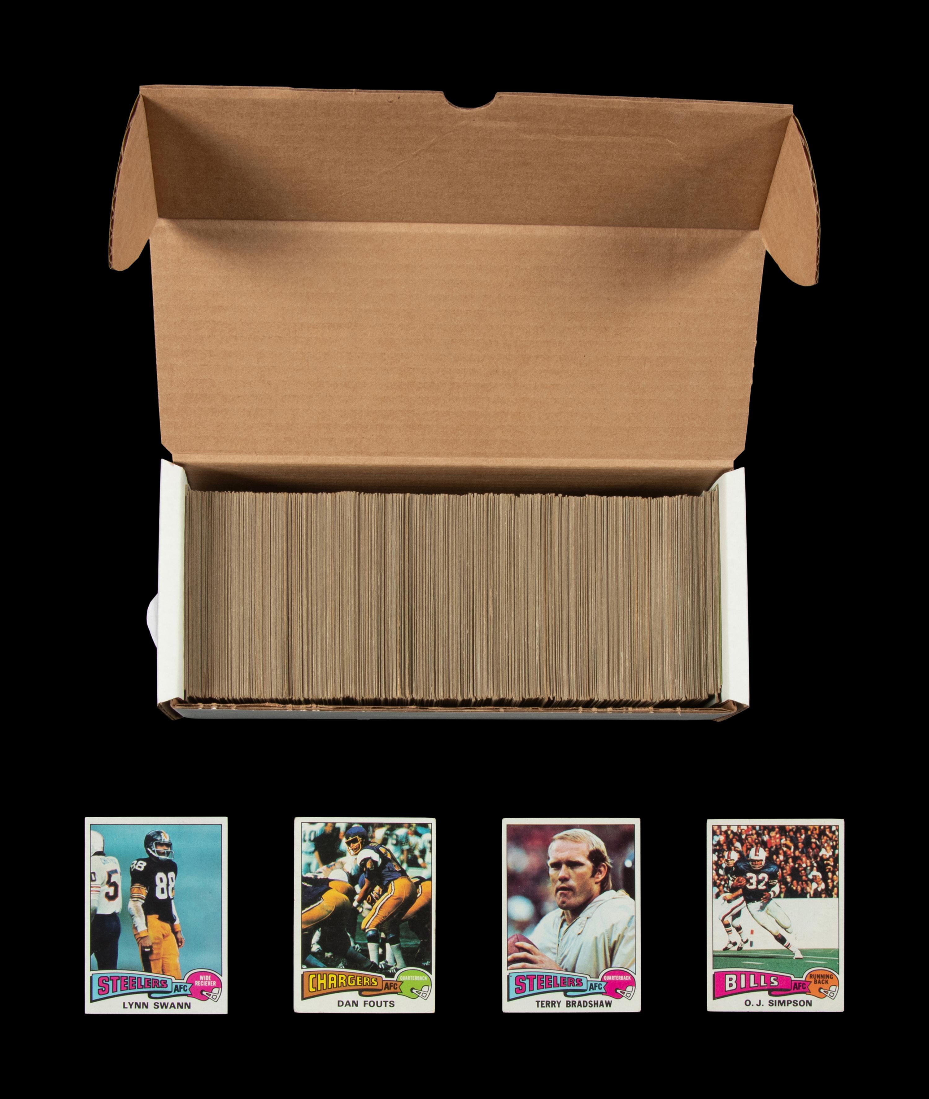 A Near Set of 1975 Topps Football Cards (522/528)