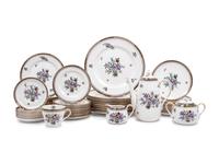 A Spode Lowestoft Flower Porcelain Luncheon Service