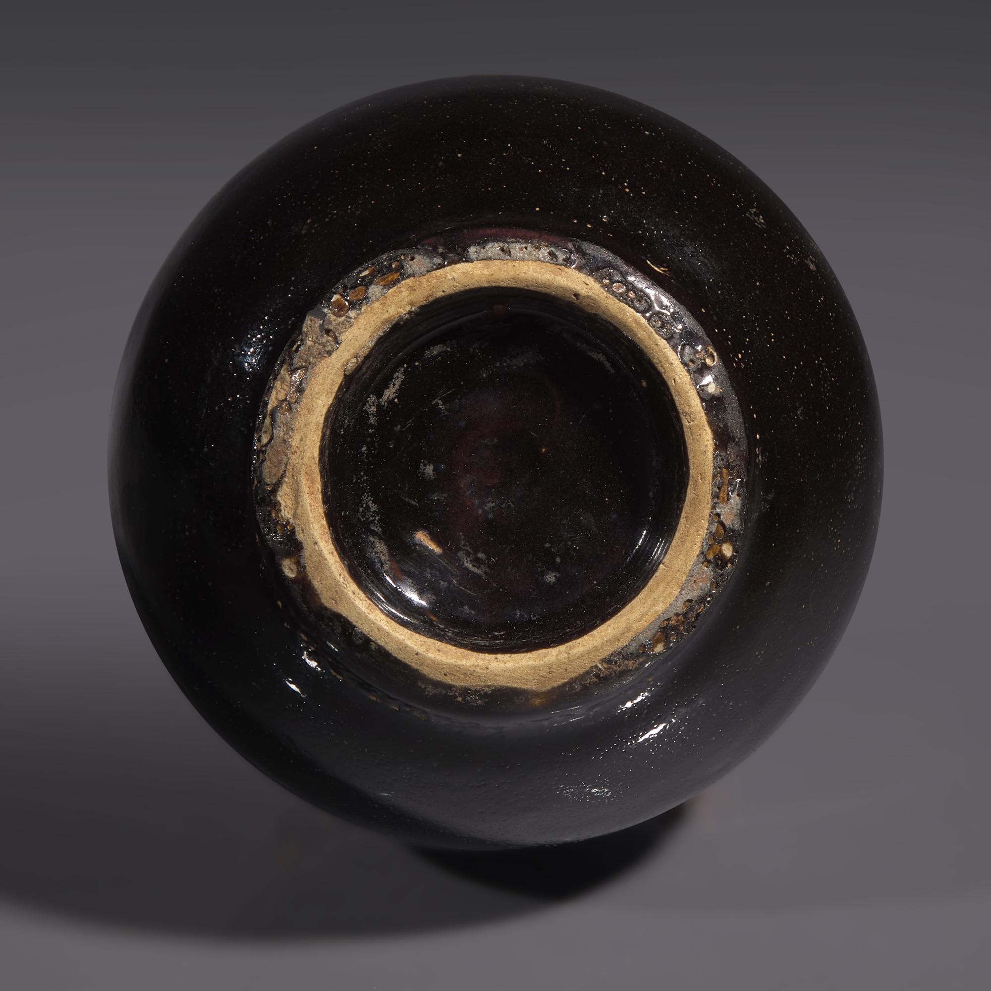 A Chinese ‘’Henan‘’ Black Glazed ‘’Five-Turtles‘’ Vase, Song Dynasty or Later — 宋或以後 黑釉模印龜紋瓶