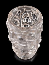 Raisins Vase