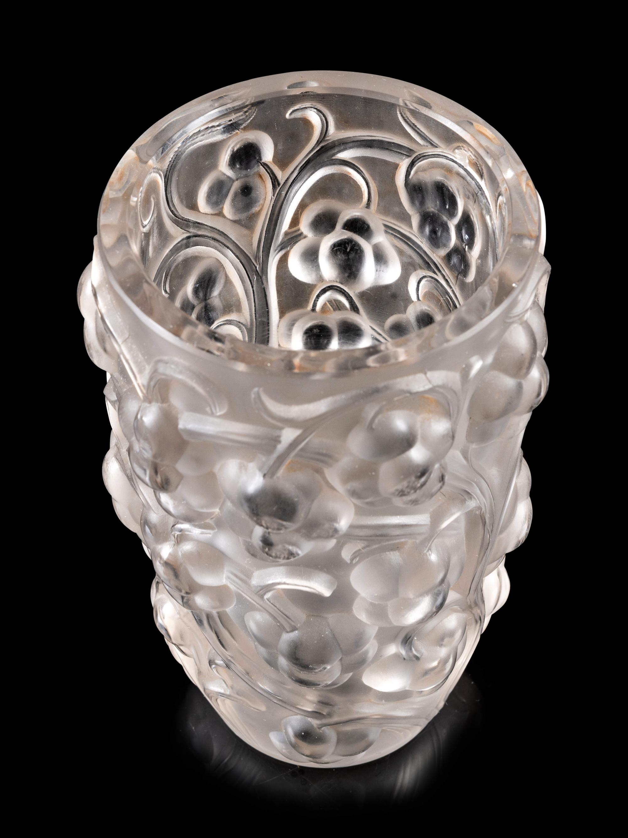 Raisins Vase