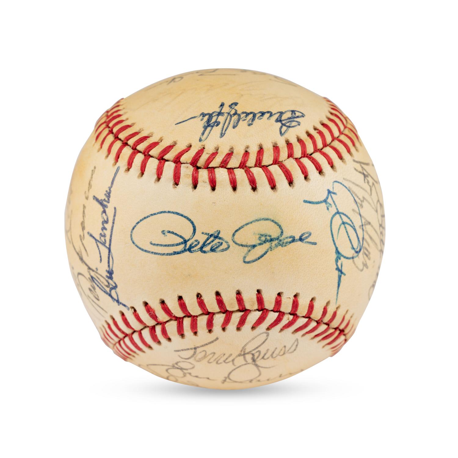 A 1986 Cincinnati Reds Team Signed Autograph Baseball