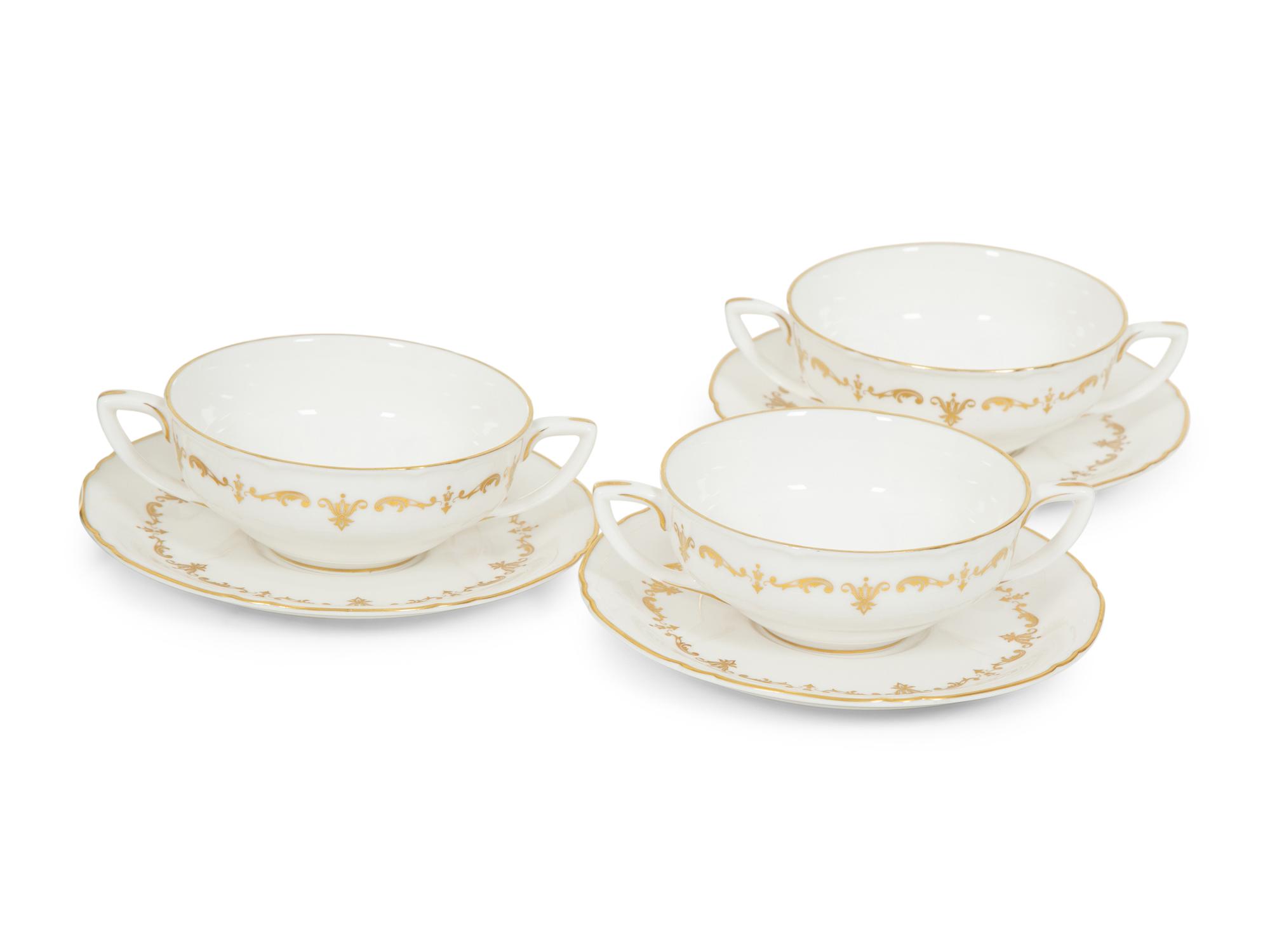 A Royal Worcester Gold Chantilly Porcelain Dinner Service