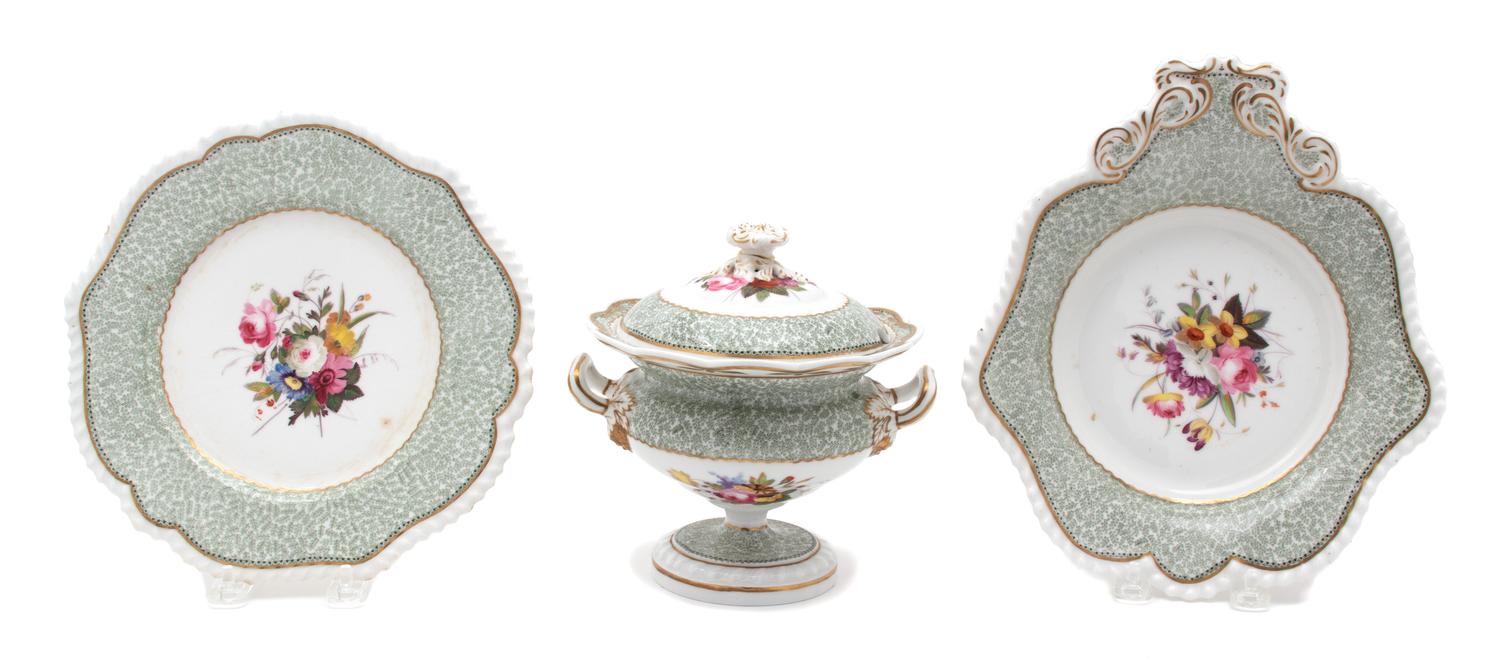 A Chamberlain's Worcester Porcelain Part Dessert Service