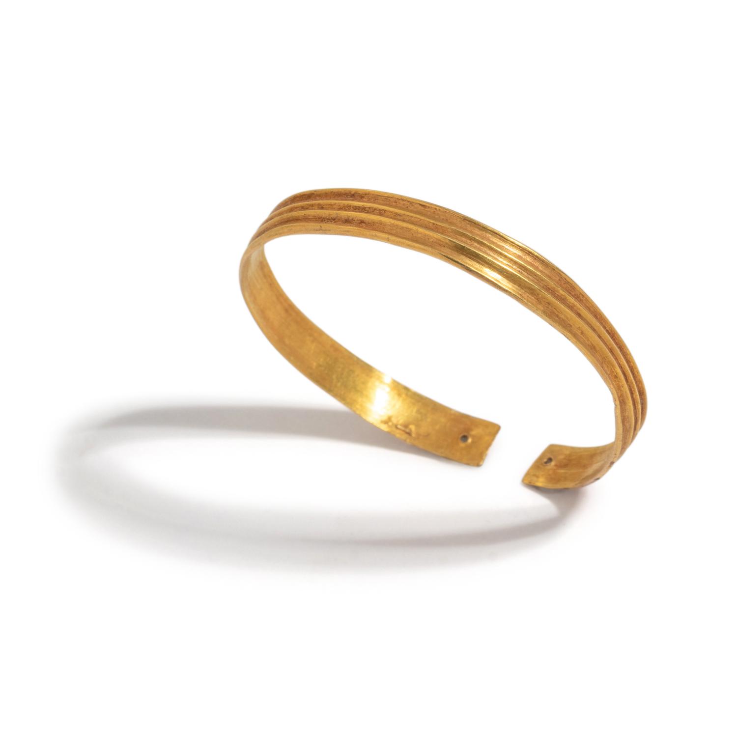 An Achaemenid Gold Bracelet