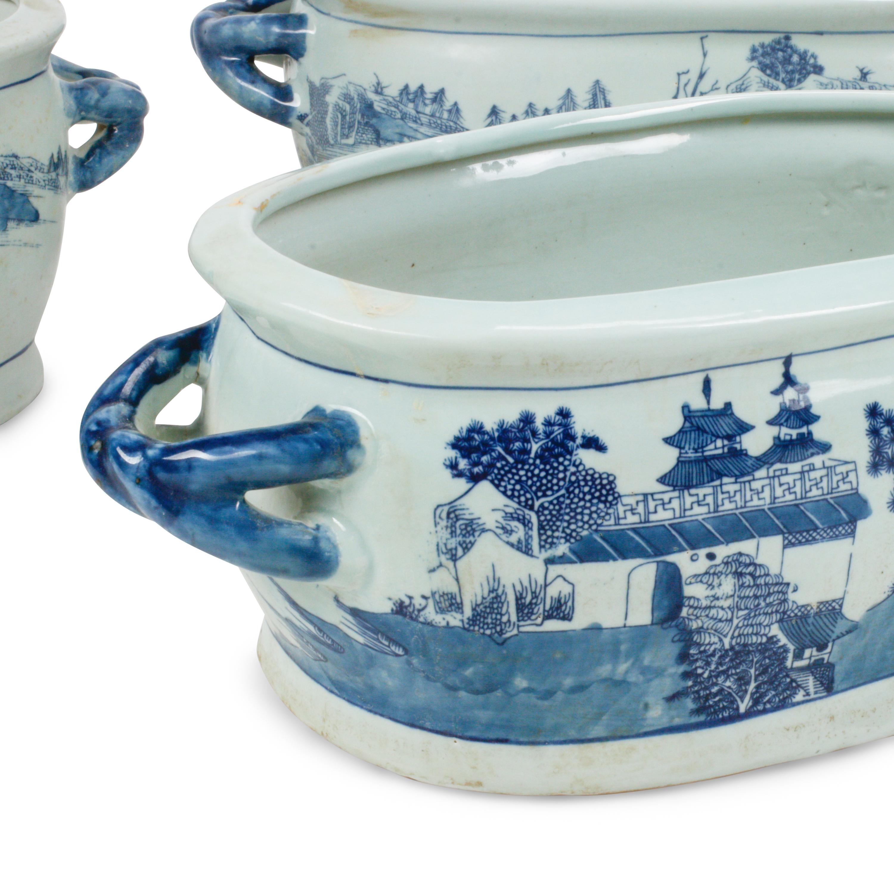 A Set of Four Chinese Export Porcelain Jardinières