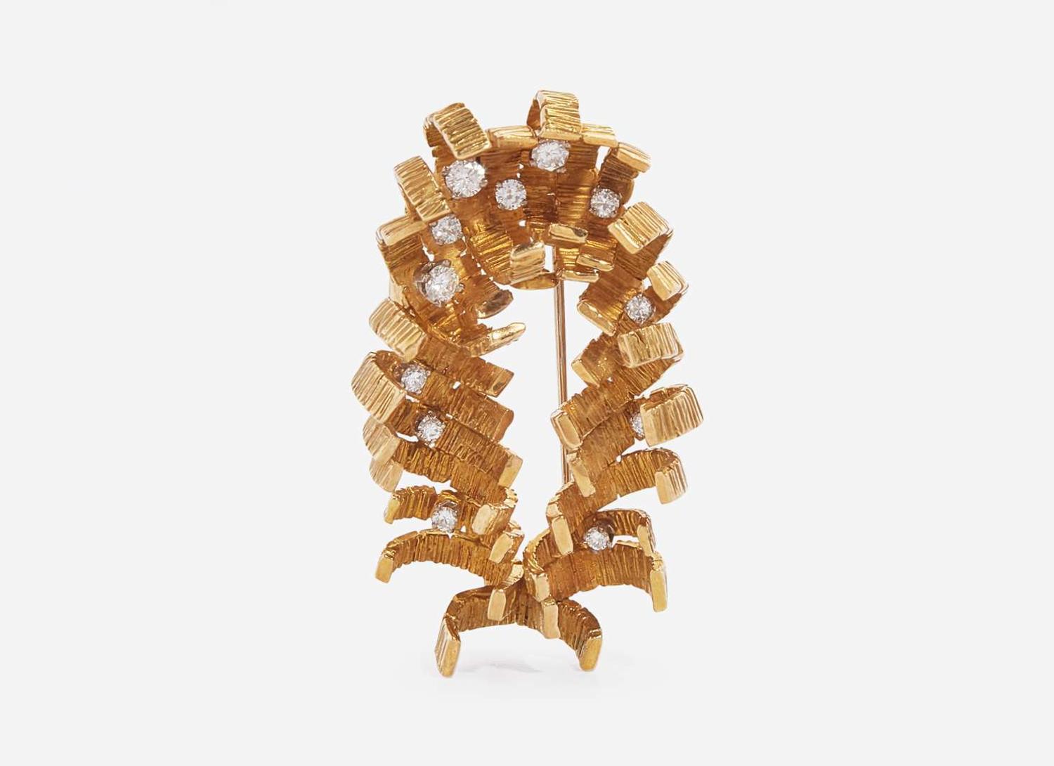 An 18K Yellow Gold and Diamond Brooch