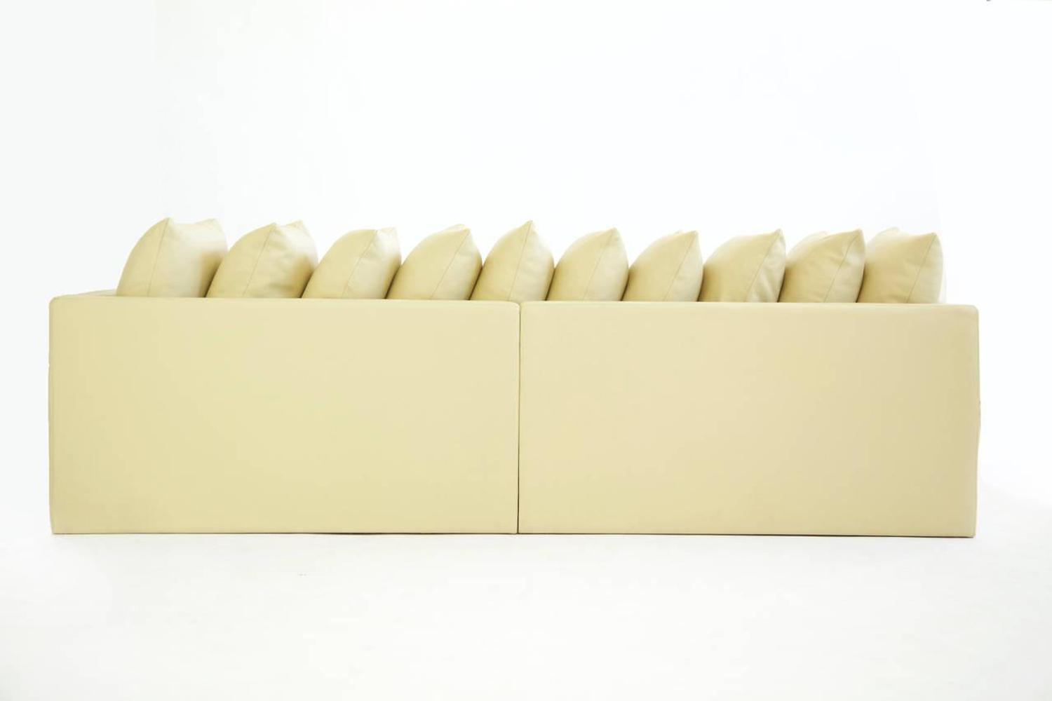Linear Sofa Knoll, USA