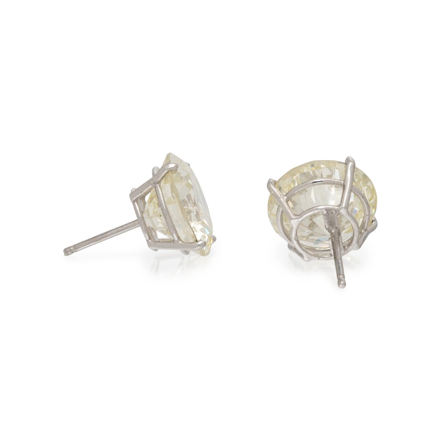 DIAMOND STUD EARRINGS