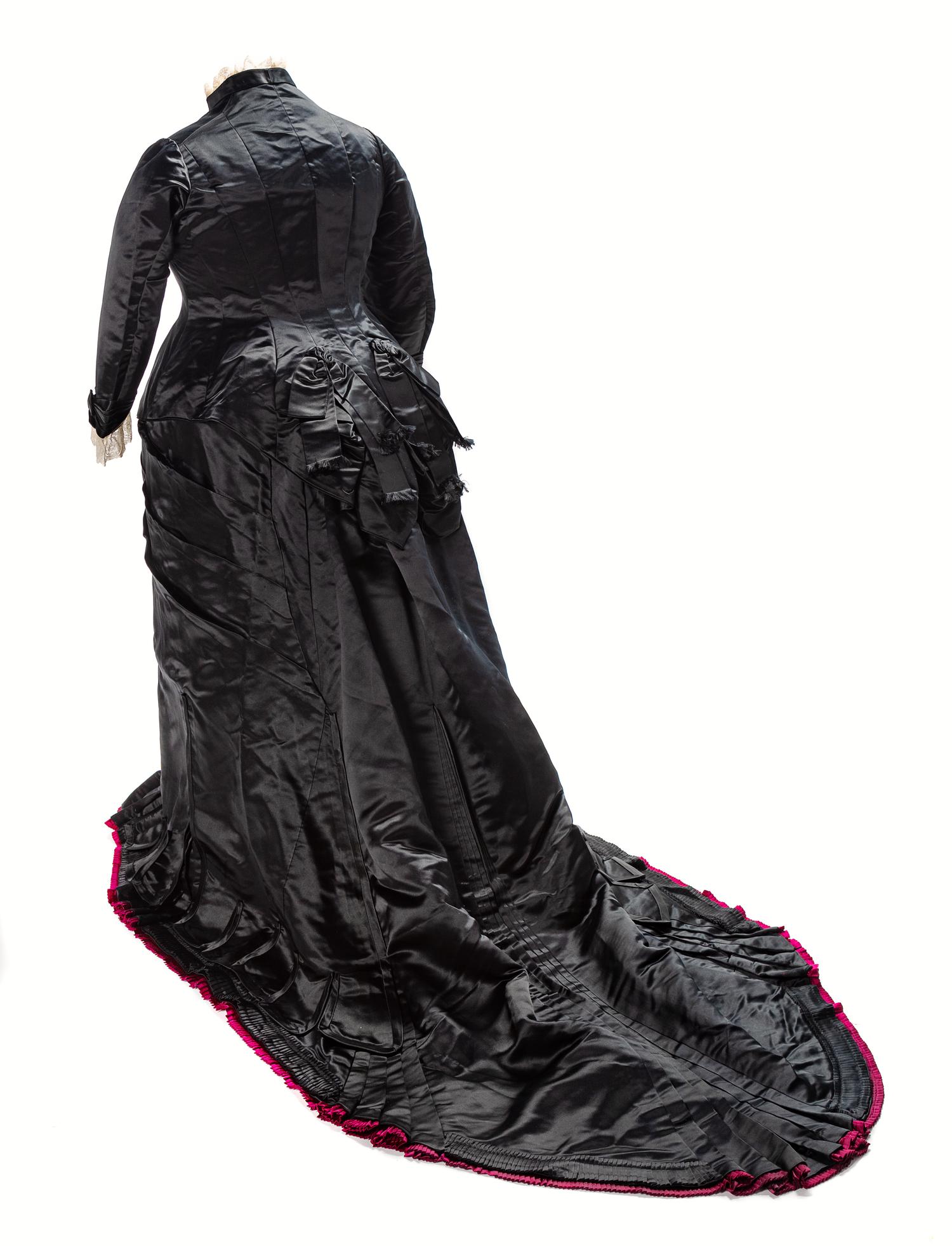 Emile Pingat Two-Piece Large Black Silk Satin Bustle Dress, 1870s Haute Couture No size label