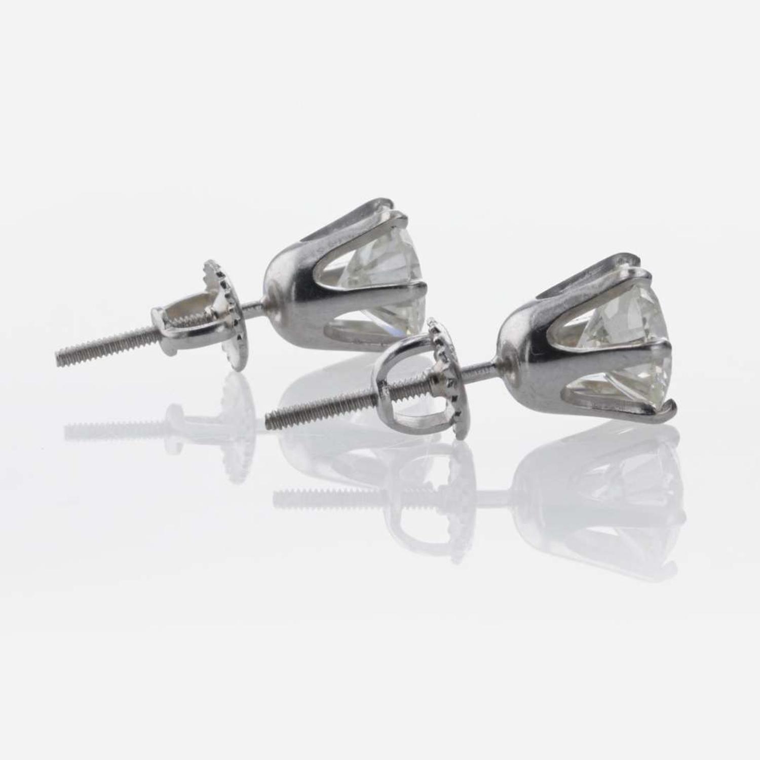 14K White Gold Diamond Stud Earrings