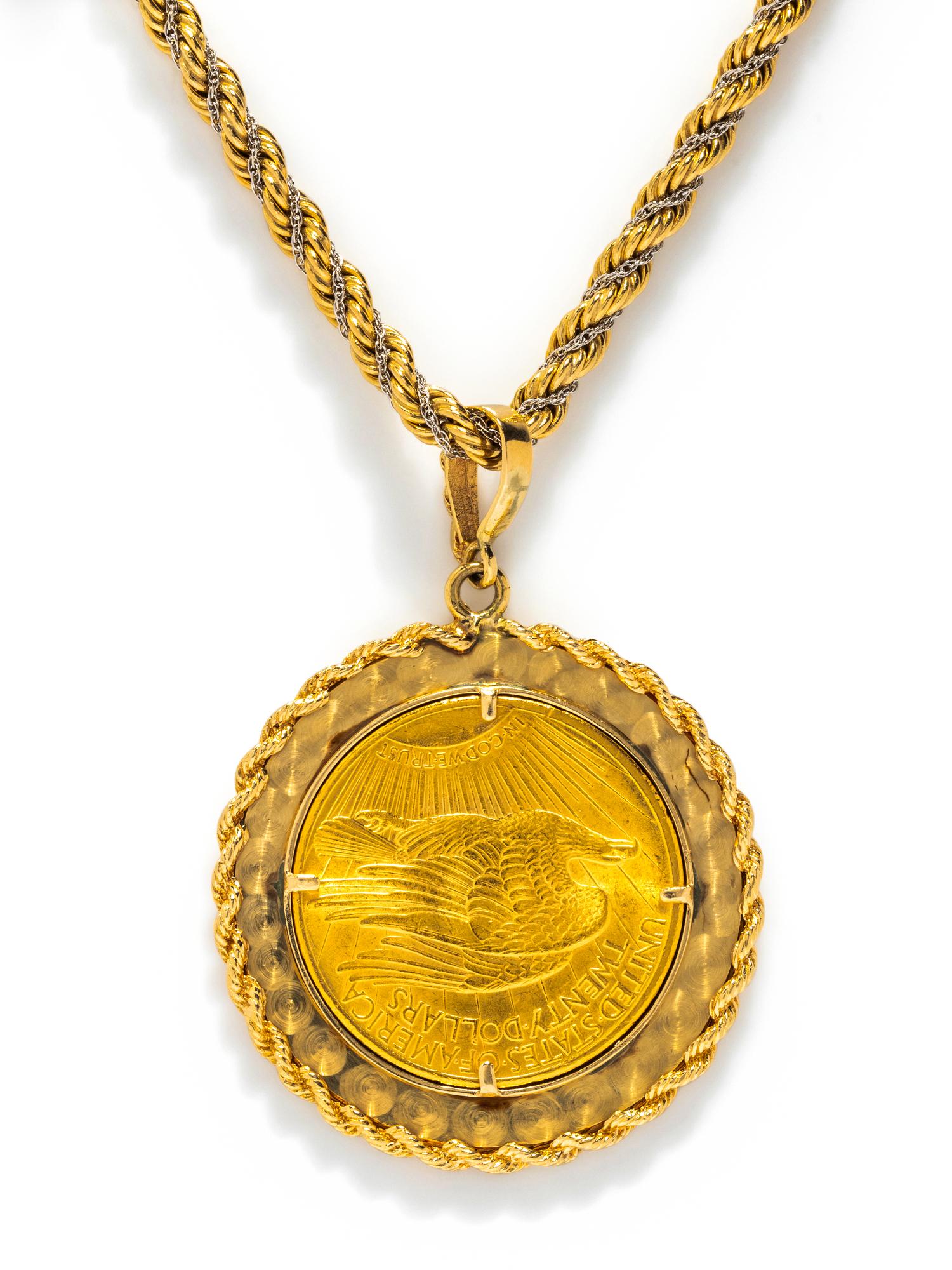 YELLOW GOLD NECKLACE WITH COIN PENDANT