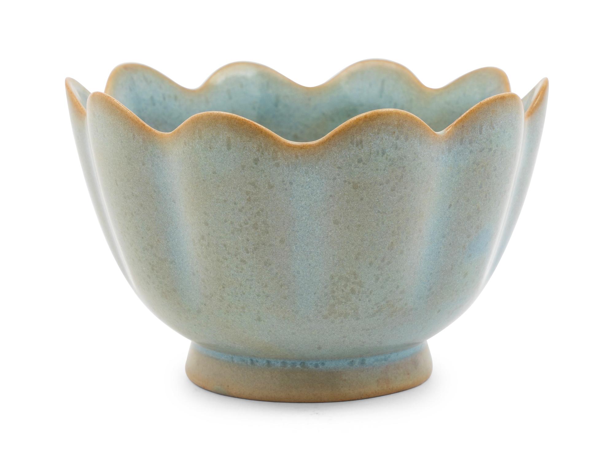 A Chinese Jun Blue Glazed Porcelain Lobed Bowl