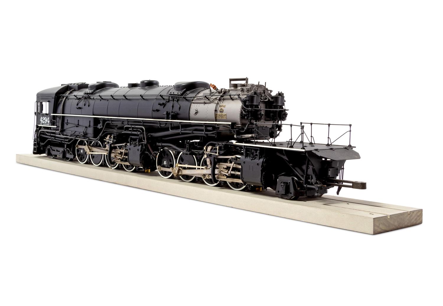 An Accucraft Polychrome 1-Gauge Southern Pacific Lines 2-8-8-4 Locomotive and Tender