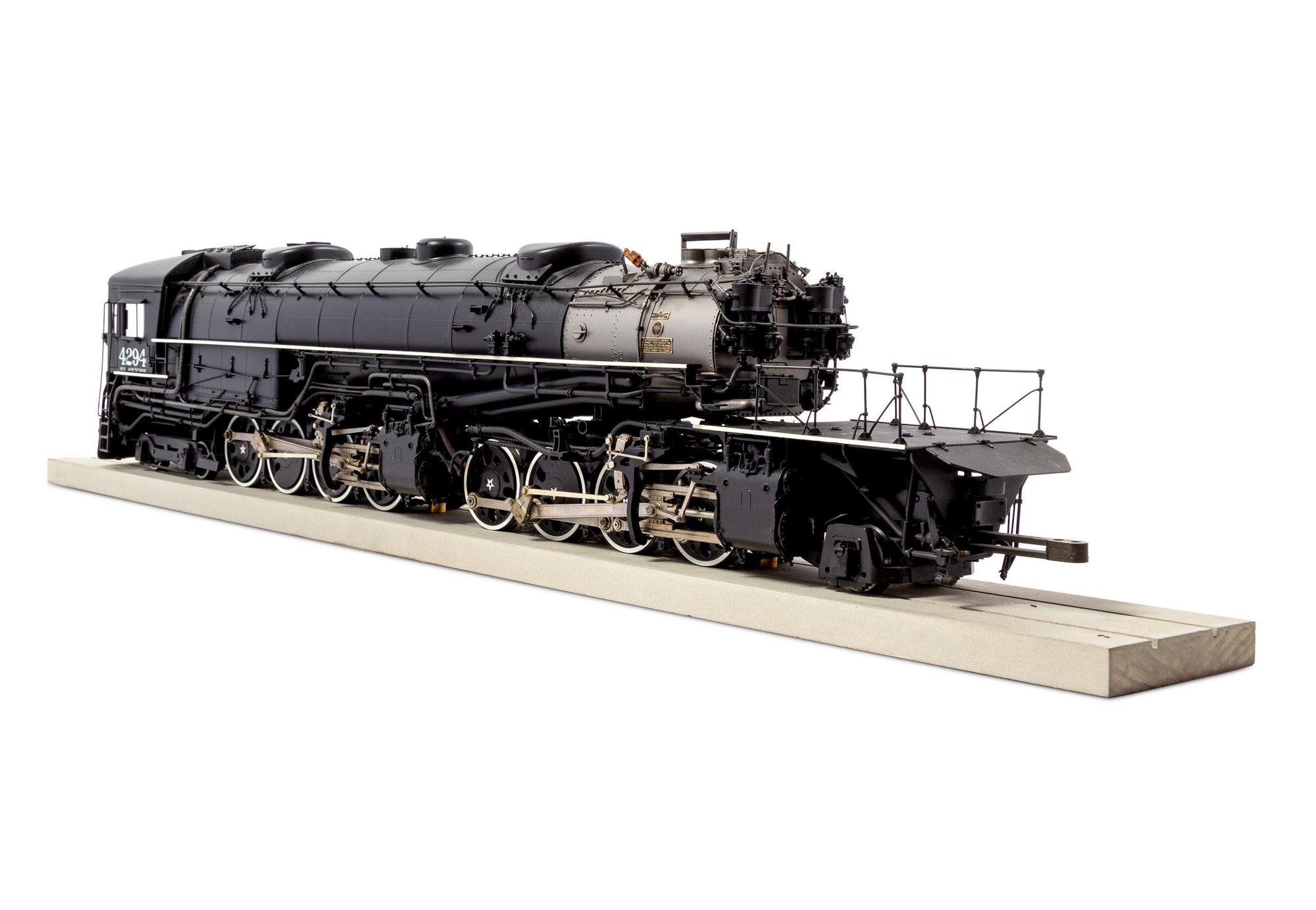 An Accucraft Polychrome 1-Gauge Southern Pacific Lines 2-8-8-4 Locomotive and Tender