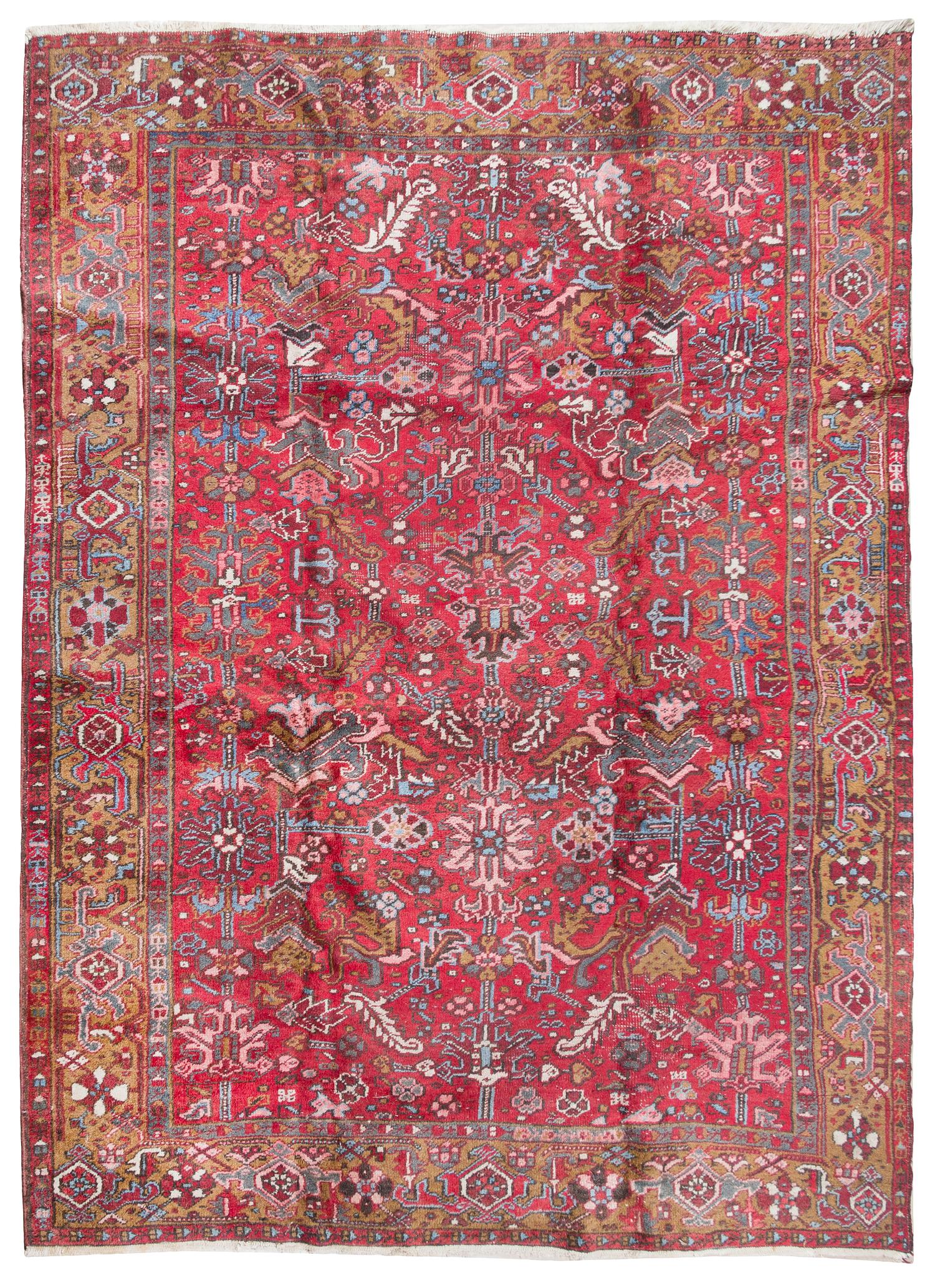 A Heriz Wool Rug 9 feet 5 inches x 7 feet 5 inches. — CIRCA 1920