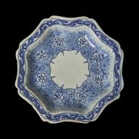 A Matched Set of Ten Chinese Lobed Ko-Sometsuke Dishes for the Japanese Market, 17th Century 十七世紀 古染付青花葵口碟一套十件