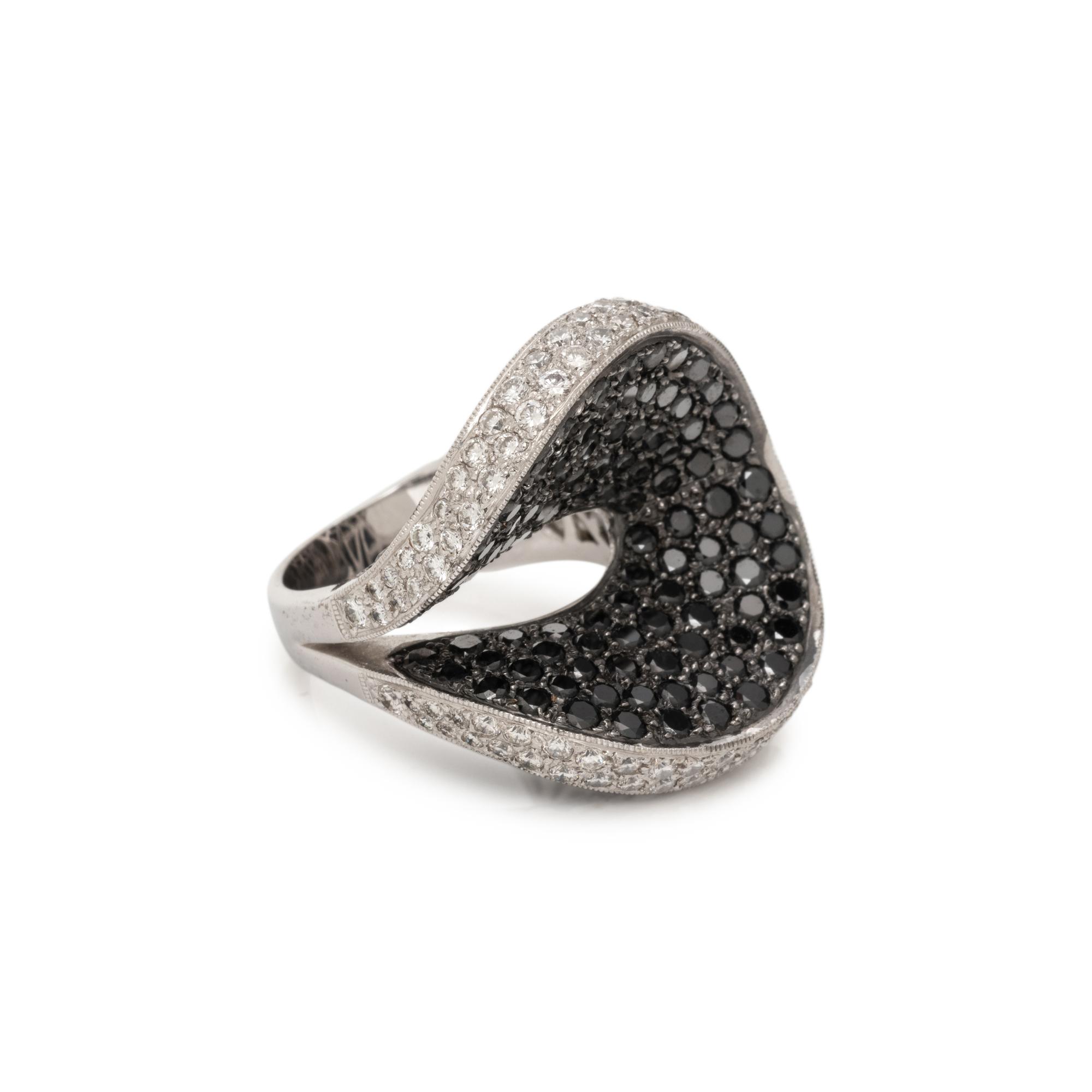 DIAMOND AND BLACK DIAMOND RING
