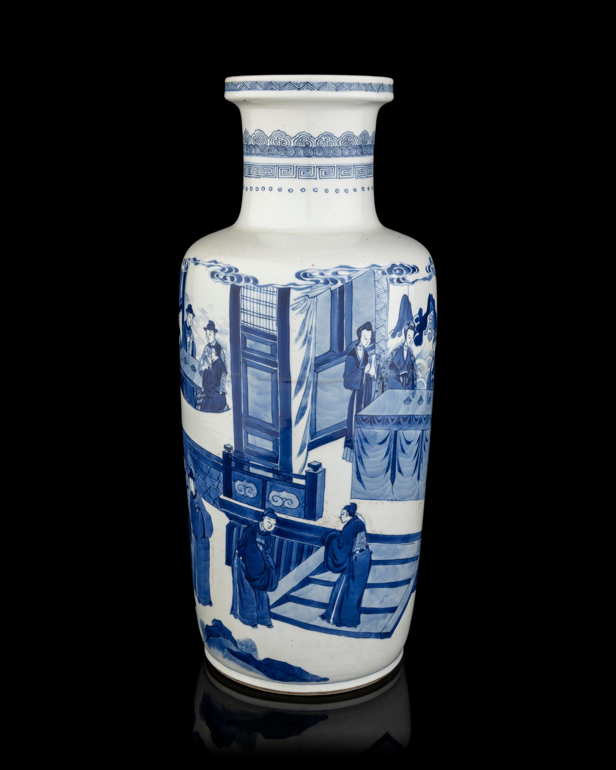 A Chinese Blue and White Porcelain Rouleau Vase