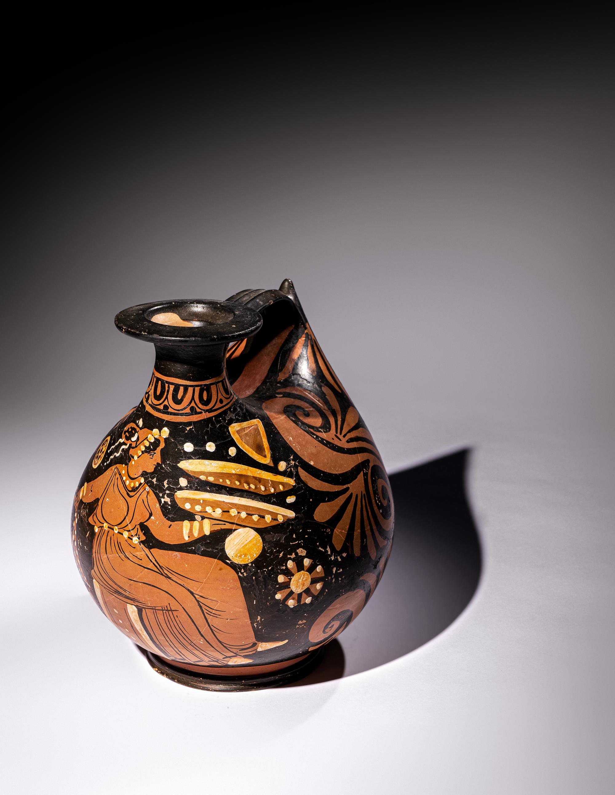 A Large Apulian Red-Figured Askos