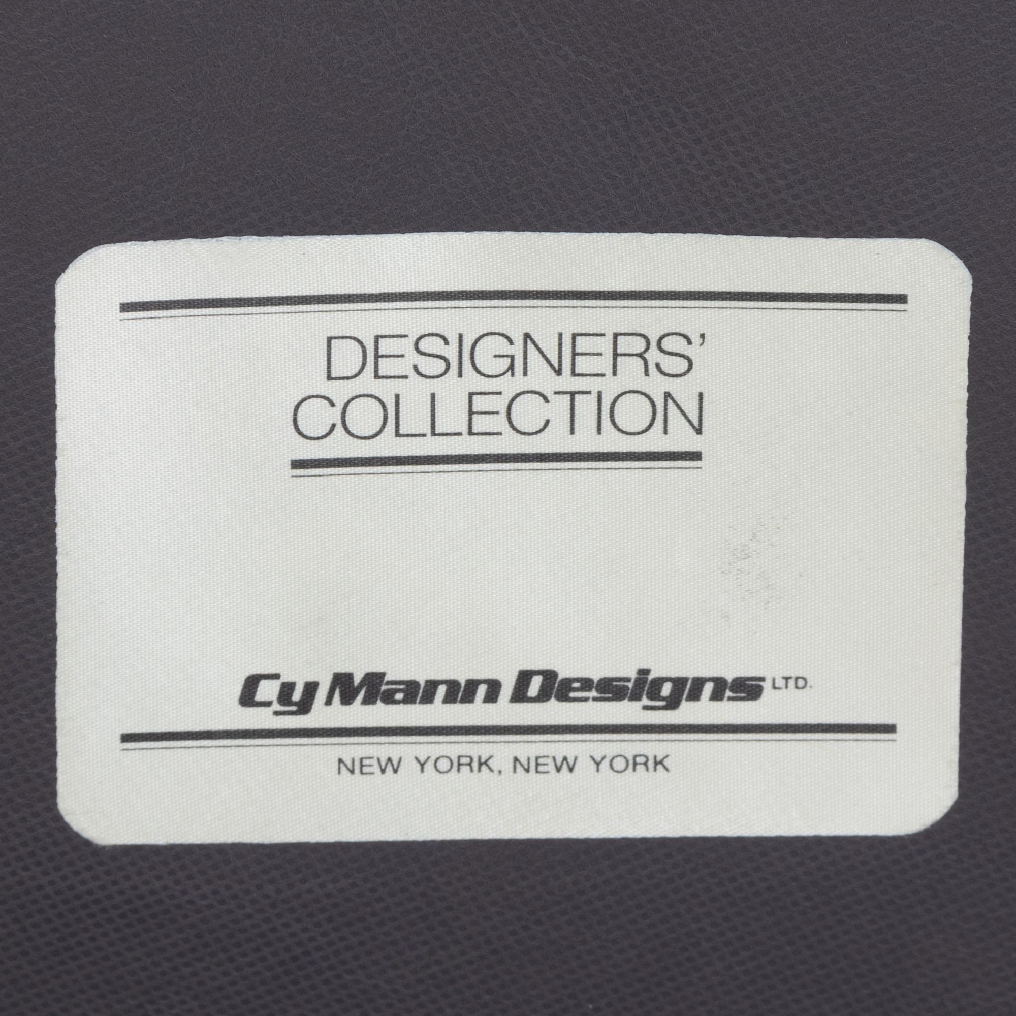 Benz Linear Settee Mann Designs, USA
