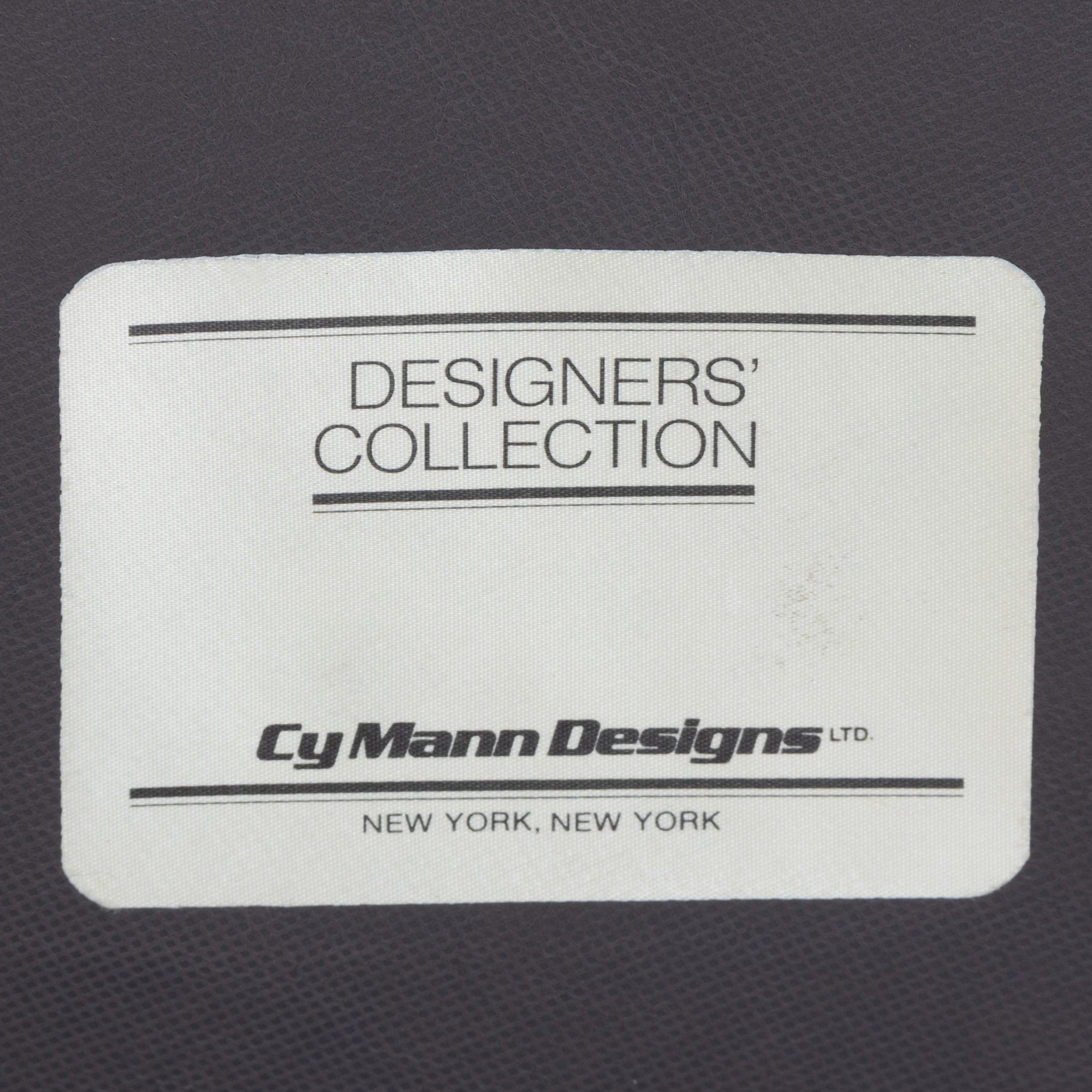 Benz Linear Settee Mann Designs, USA