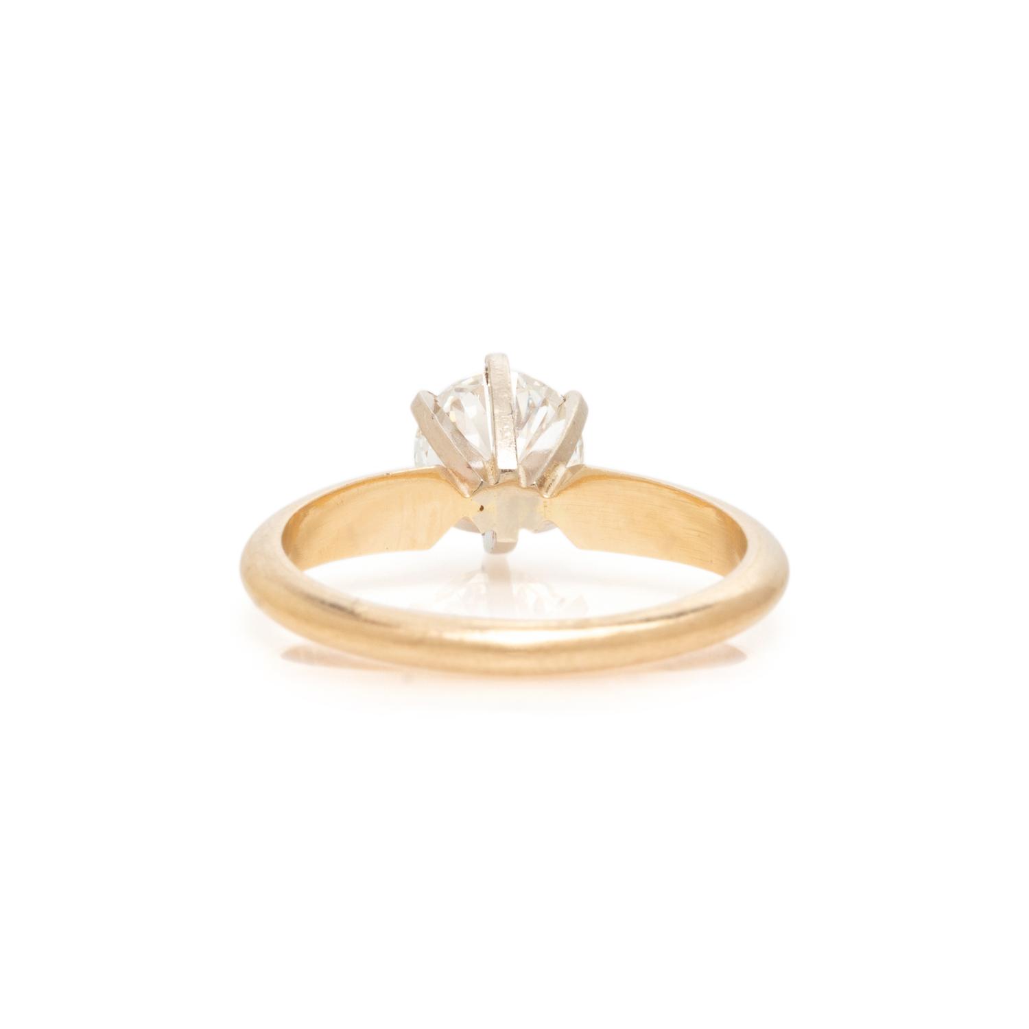DIAMOND RING