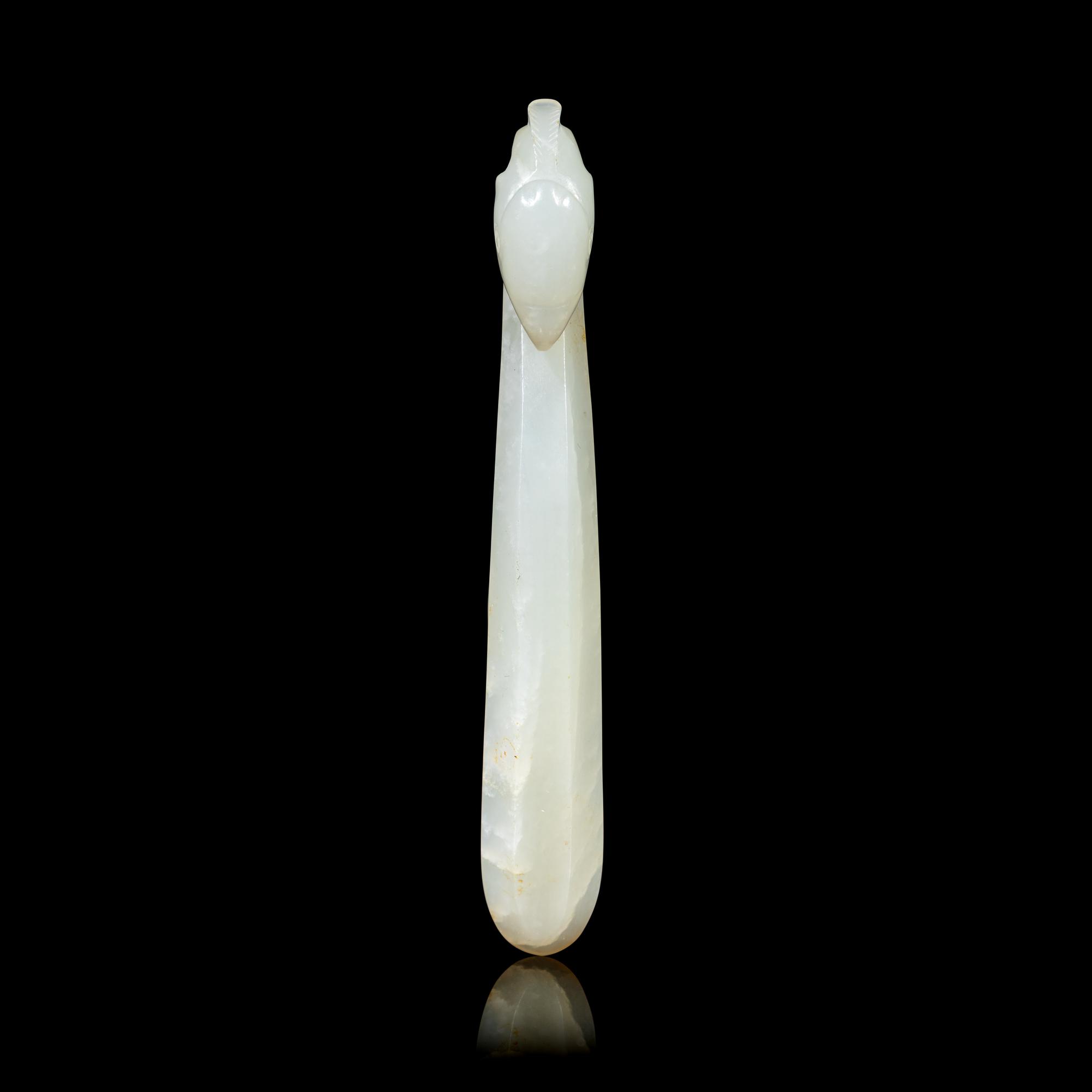 Two Chinese Jade Belt Hooks, Qing Dynasty 清 玉帶鉤兩件