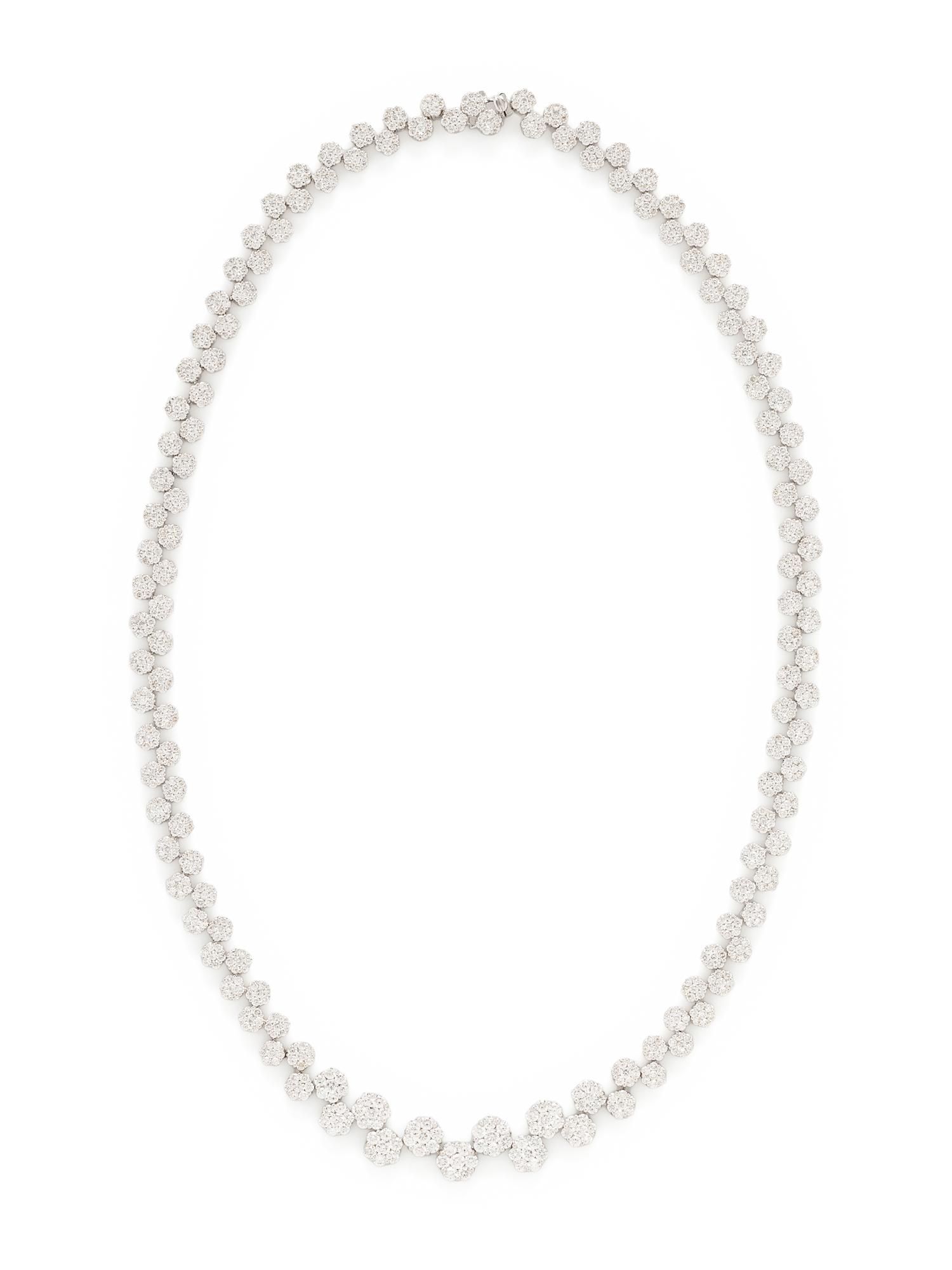 WHITE GOLD AND DIAMOND FLOWER NECKLACE