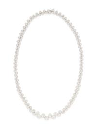 WHITE GOLD AND DIAMOND FLOWER NECKLACE