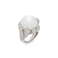 DAVID WEBB, CULTURED SOUTH SEA PEARL AND DIAMOND RING