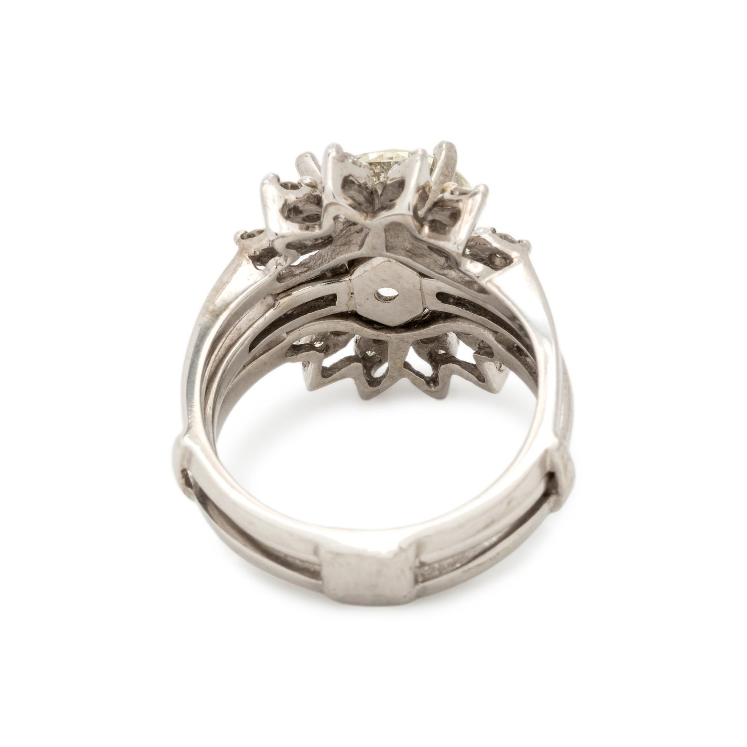 DIAMOND RING
