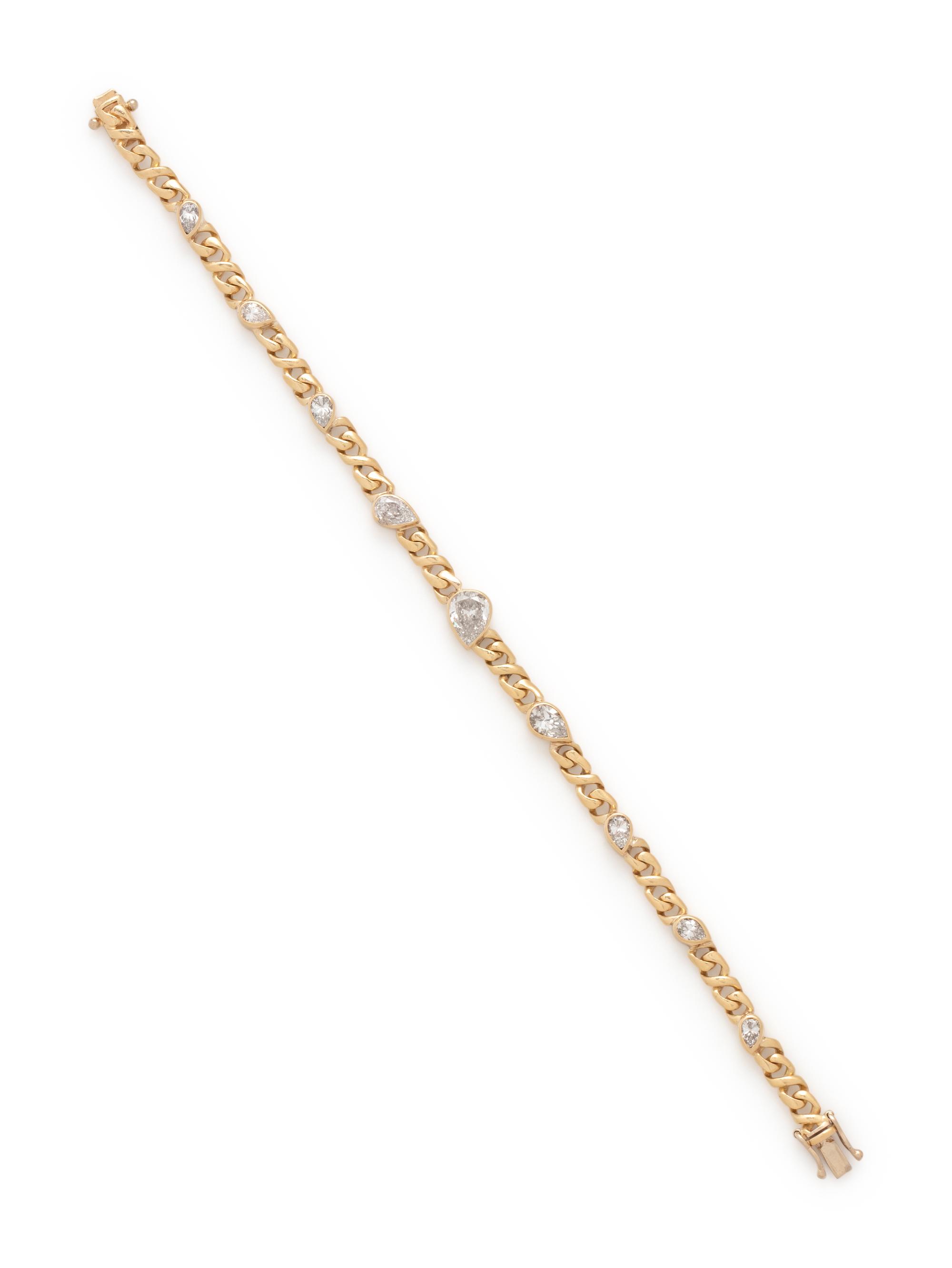YELLOW GOLD AND DIAMOND BRACELET