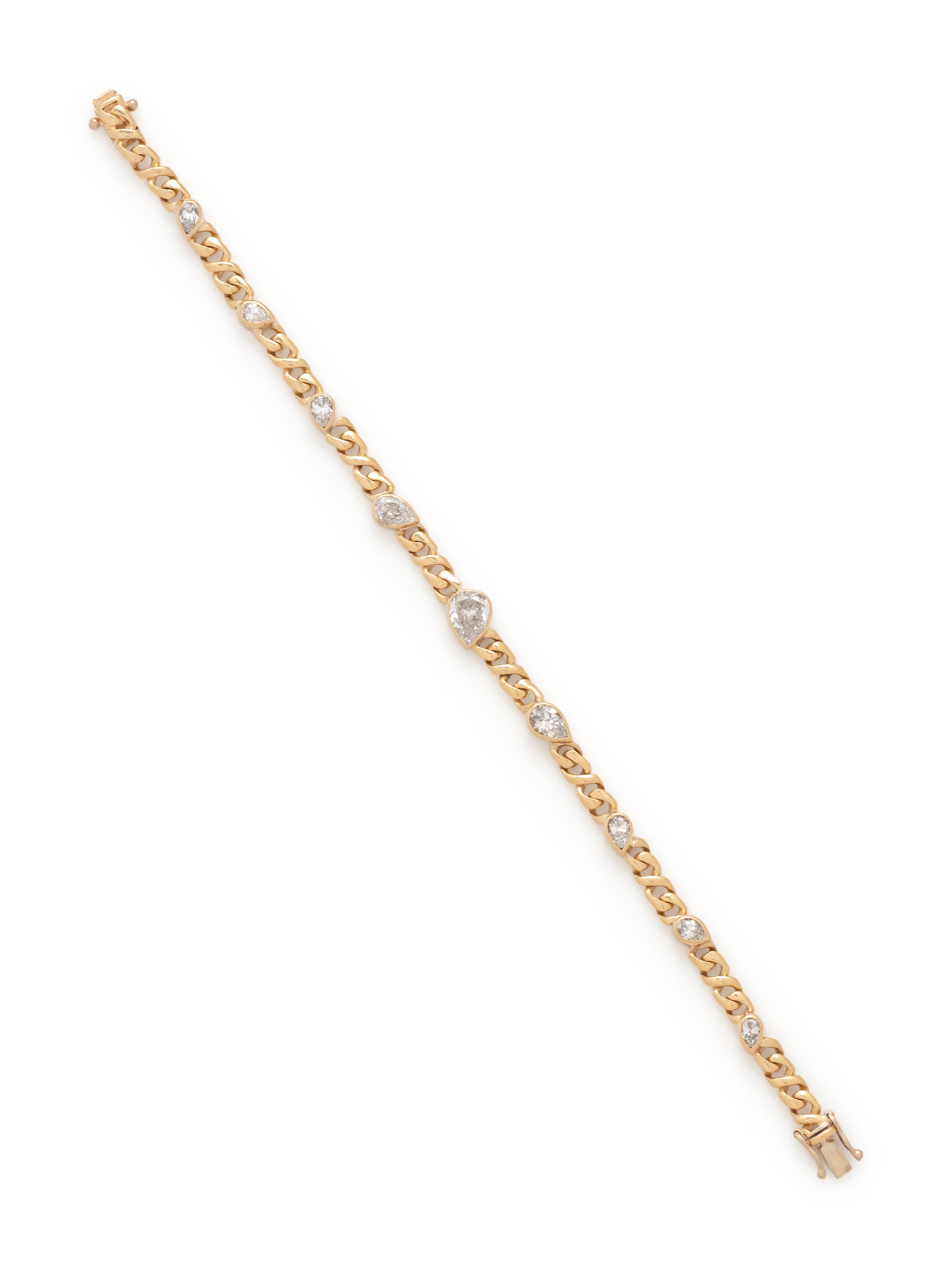 YELLOW GOLD AND DIAMOND BRACELET