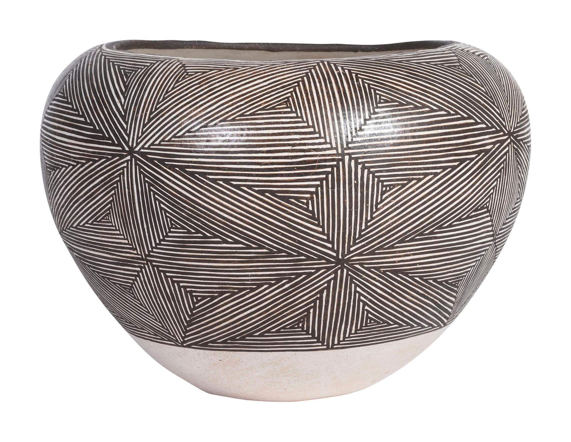 Fine Line Pottery Bowl