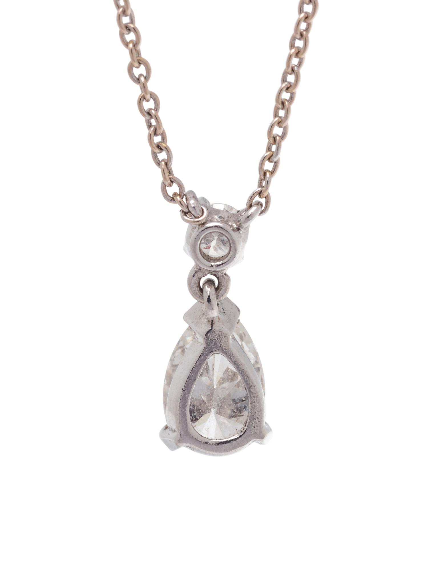 WHITE GOLD AND DIAMOND NECKLACE