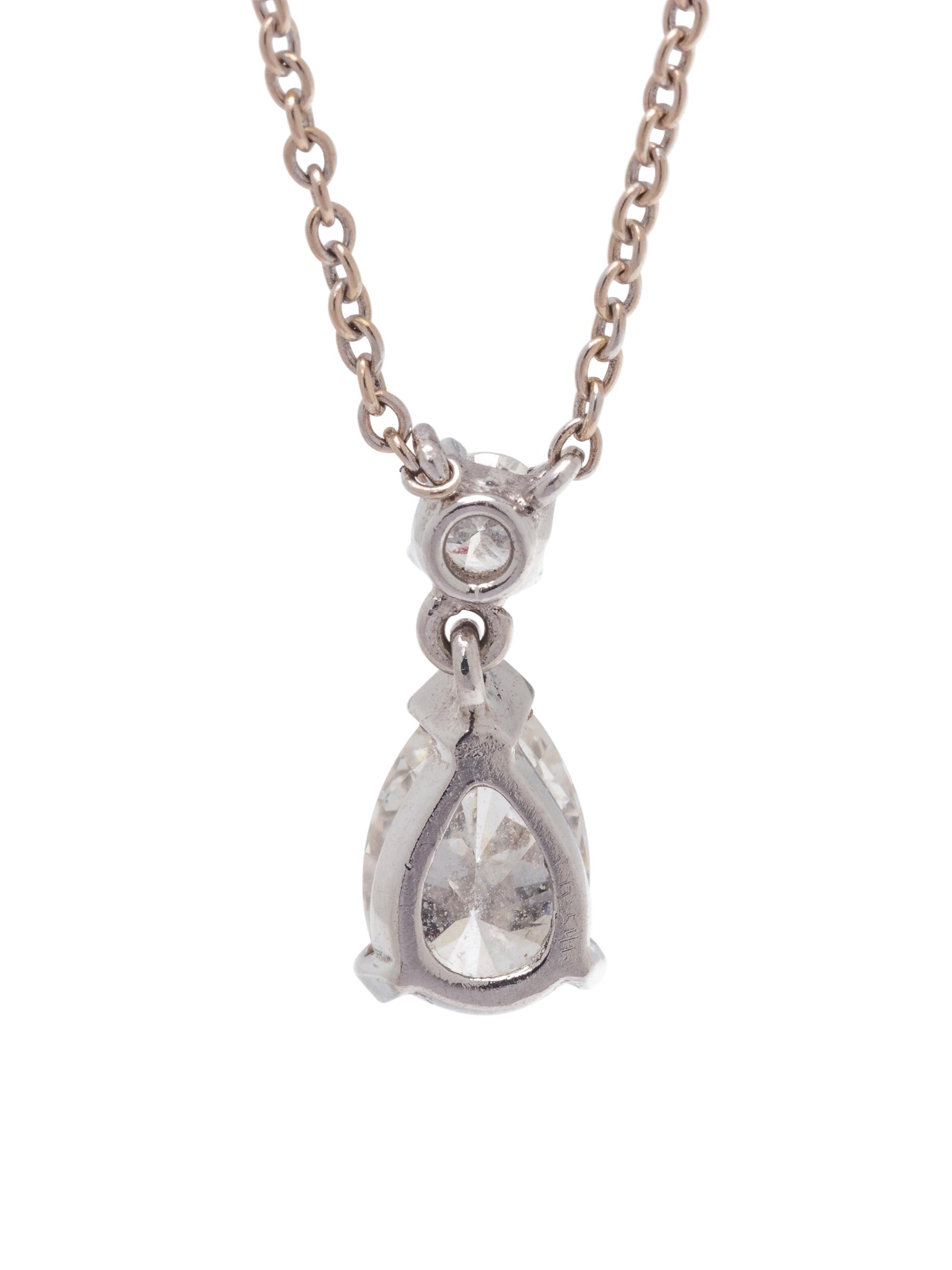 WHITE GOLD AND DIAMOND NECKLACE