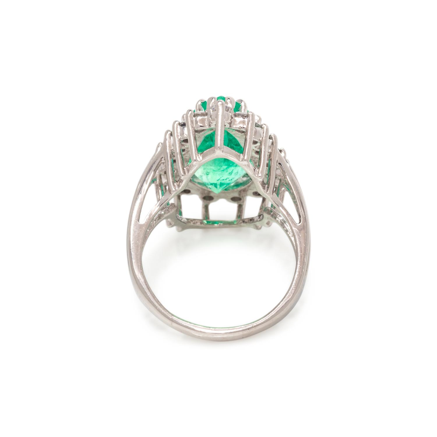 EMERALD AND DIAMOND RING